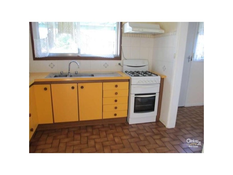 4 Lawrence Crescent, Noble Park North VIC 3174