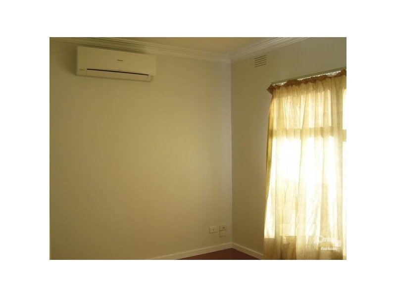 37 Theodore Ave, Noble Park VIC 3174