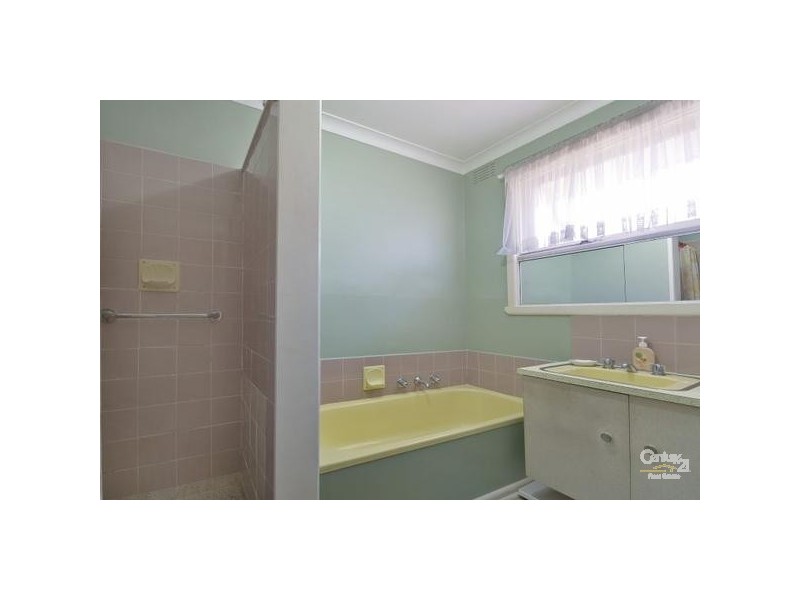 30 Heather Grove, Springvale VIC 3171