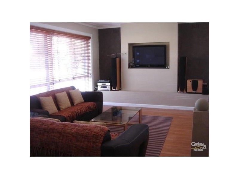 74 Albert Ave, Springvale VIC 3171