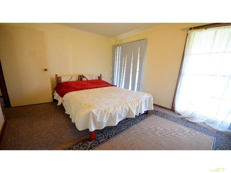 87 Paddington Ave, Carrum Downs VIC 3201