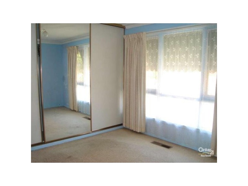 9 Fairbairn Street, Springvale VIC 3171