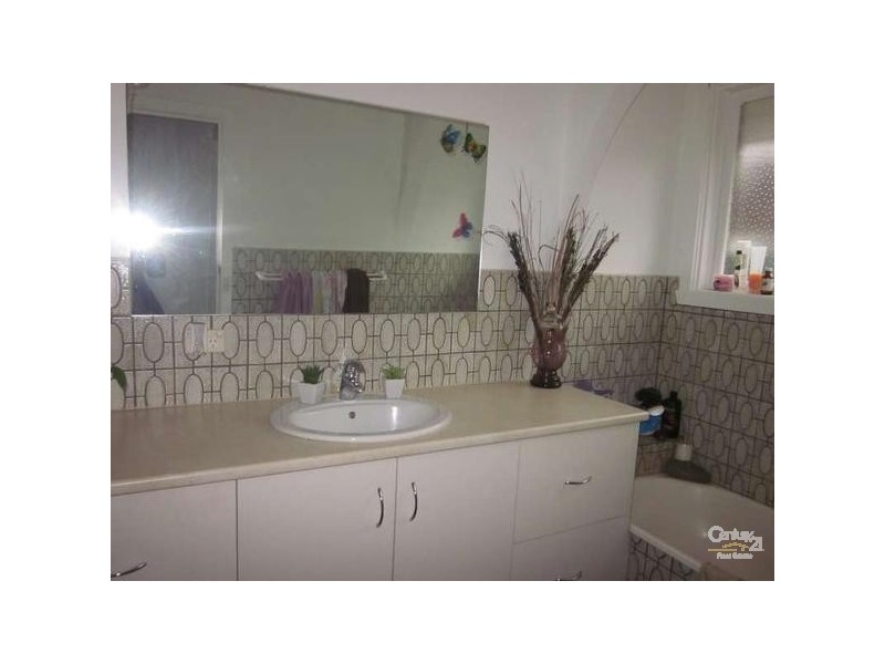 3 Kuringgai Cres, Noble Park VIC 3174