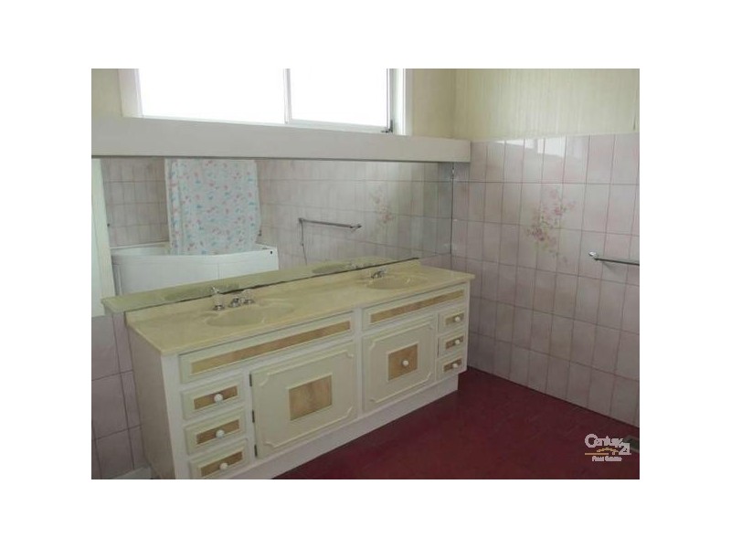 7 Pascoe Avenue, Springvale VIC 3171