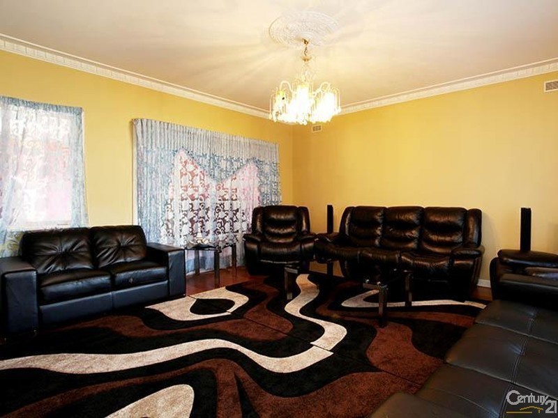 30 Barbara Ave, Dandenong North VIC 3175