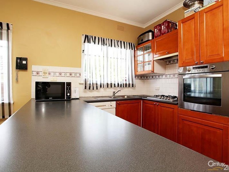 30 Barbara Ave, Dandenong North VIC 3175