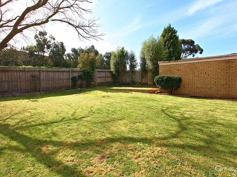 30 Barbara Ave, Dandenong North VIC 3175