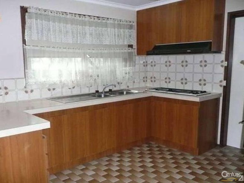 10 Janelaine Court, Springvale South VIC 3172