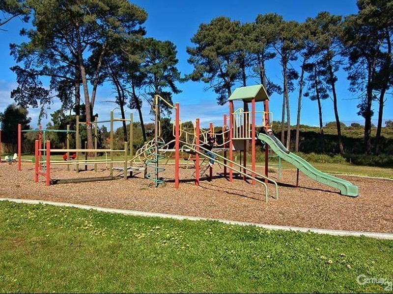 141 Osborne Ave, Clayton South VIC 3169