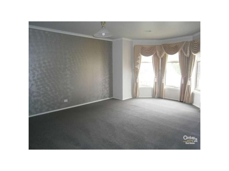 10 Cyril Grove, Noble Park VIC 3174