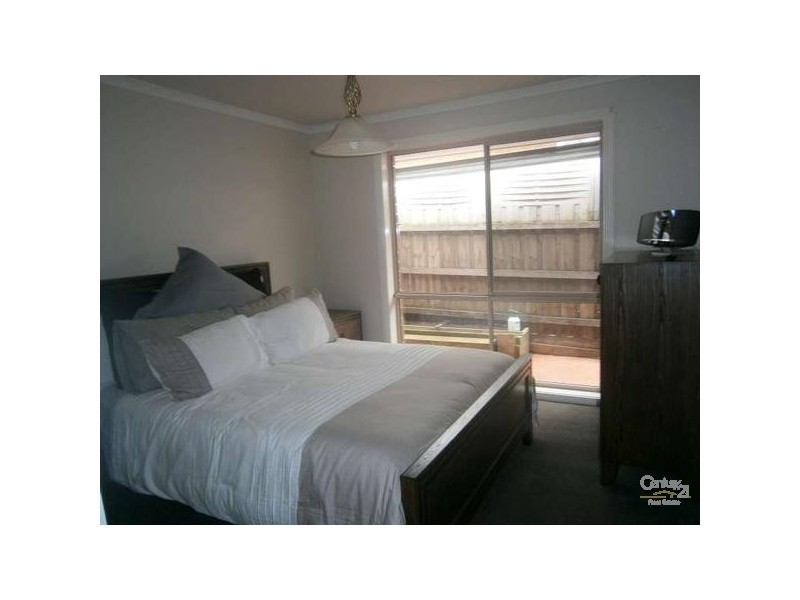 10 Cyril Grove, Noble Park VIC 3174