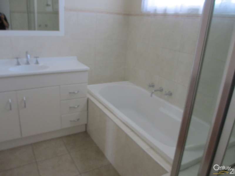 13 Allawah Close, Keysborough VIC 3173