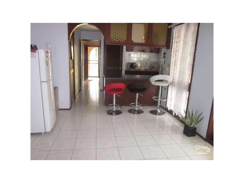 28 Hillcrest Grove, Springvale VIC 3171