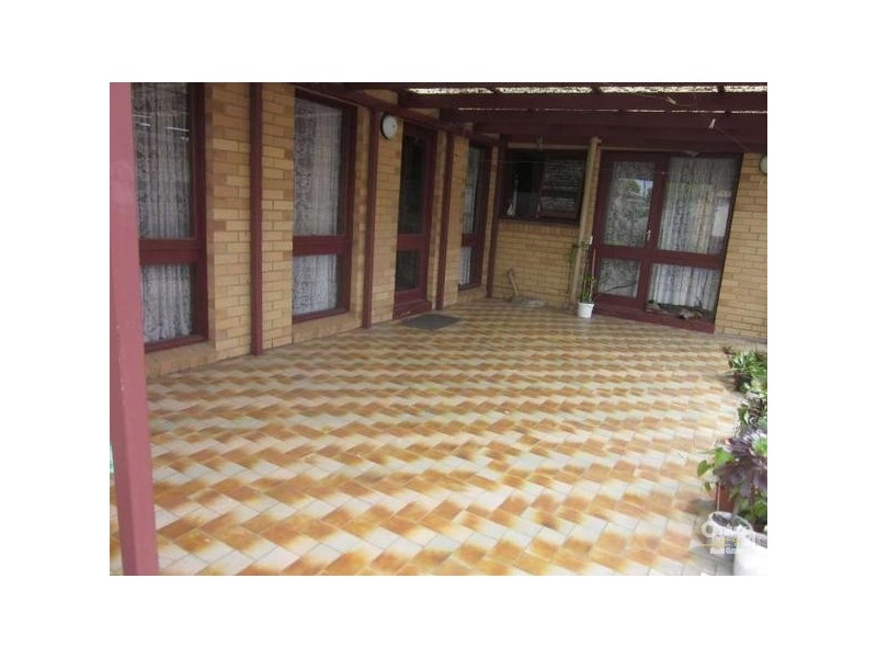 28 Hillcrest Grove, Springvale VIC 3171