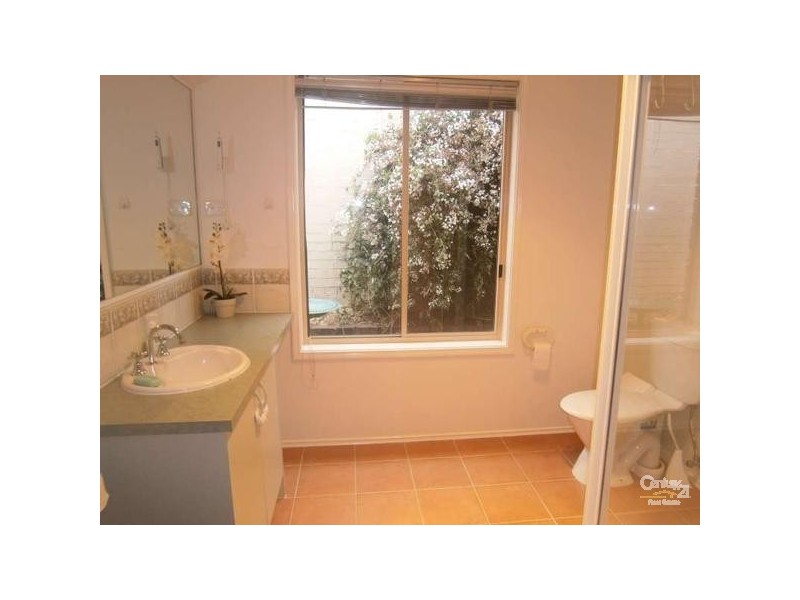 18 Frederick Rise, Narre Warren South VIC 3805