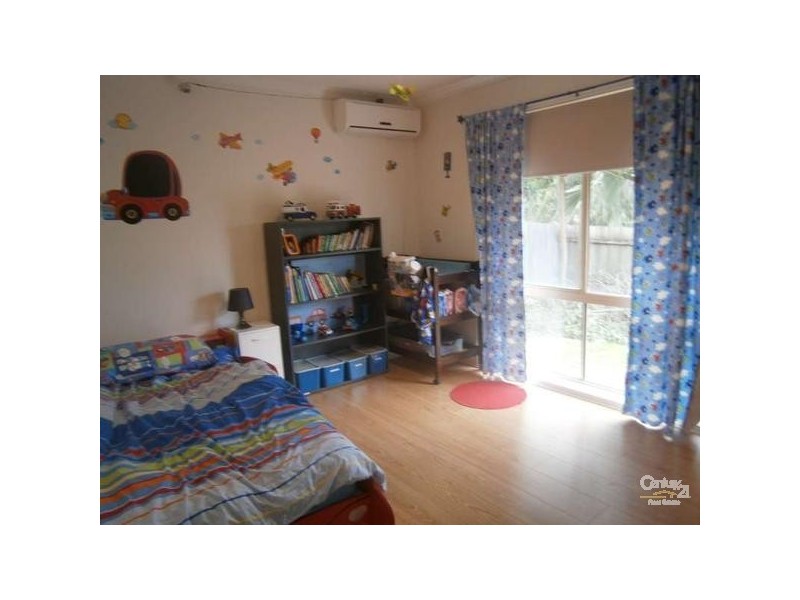 18 Frederick Rise, Narre Warren South VIC 3805