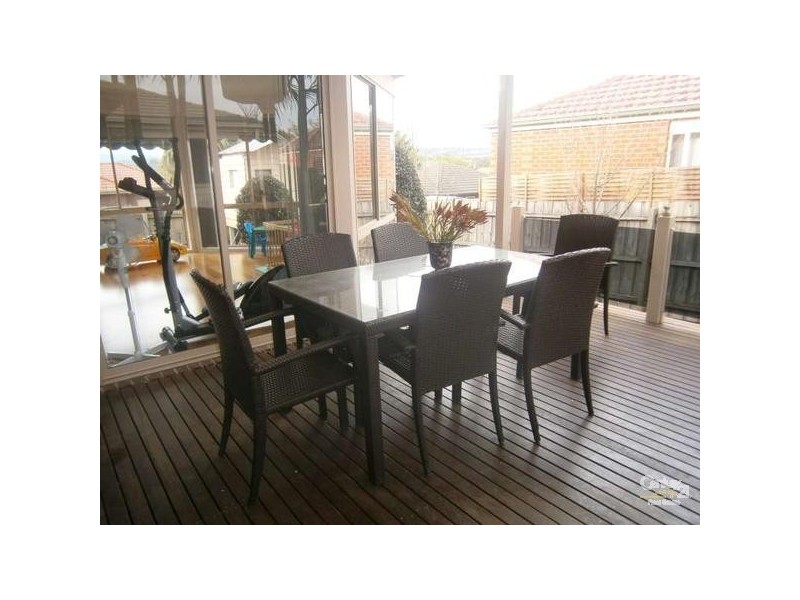 18 Frederick Rise, Narre Warren South VIC 3805