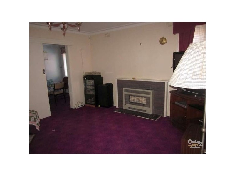 18 Spring Road, Springvale South VIC 3172