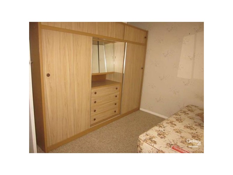 18 Spring Road, Springvale South VIC 3172