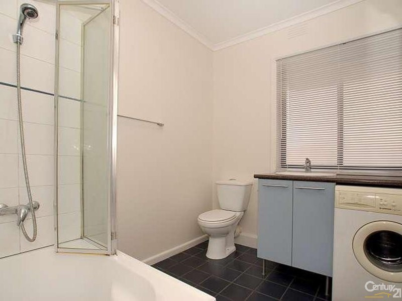 1/7 Ronald Ave, Noble Park VIC 3174