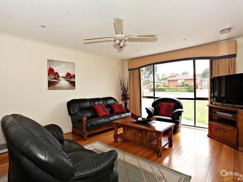 64 Tiverton Drive, Mulgrave VIC 3170