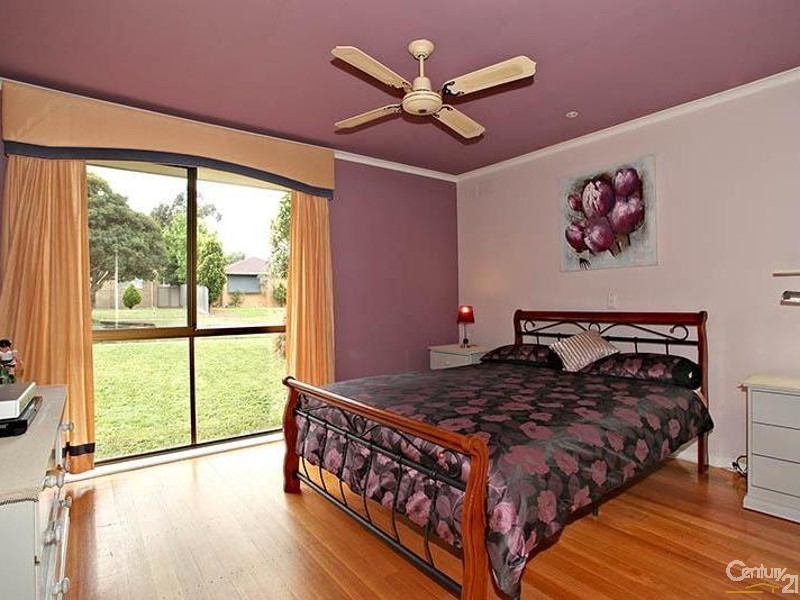 64 Tiverton Drive, Mulgrave VIC 3170