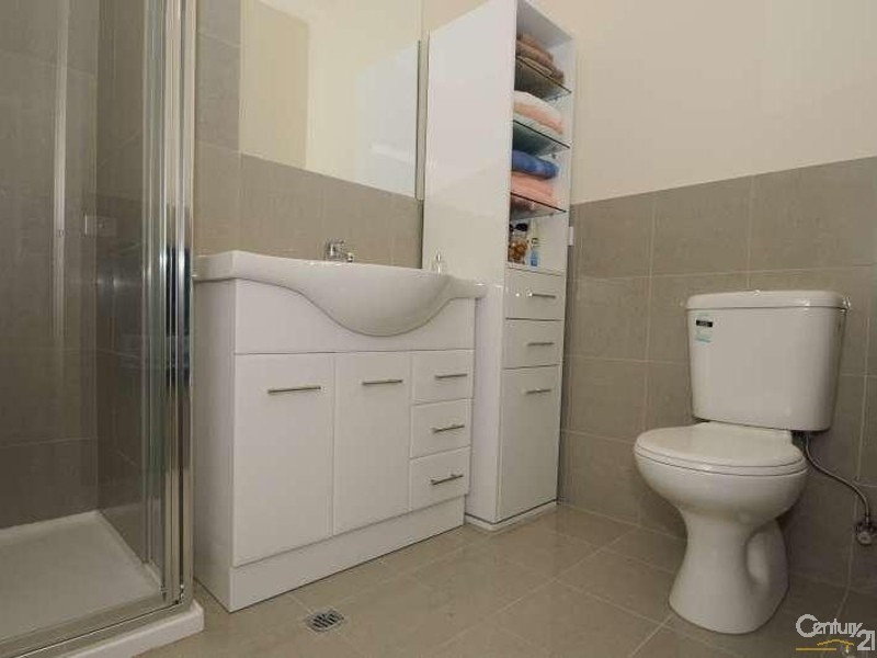 28/2-4 Hutton Street, Dandenong VIC 3175