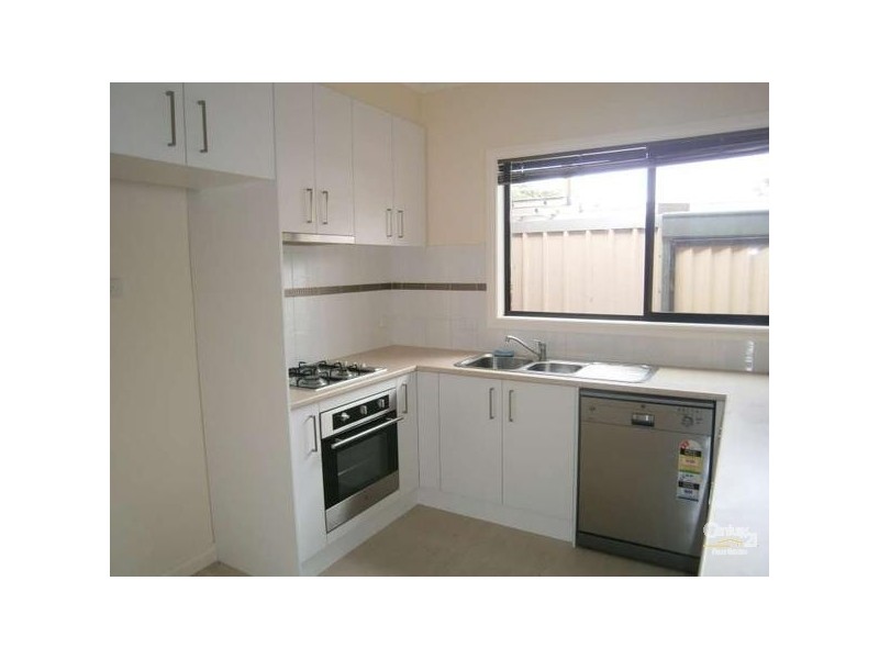 2/26 Gunns Road, Hallam VIC 3803