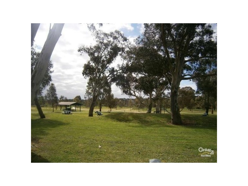 2/26 Gunns Road, Hallam VIC 3803