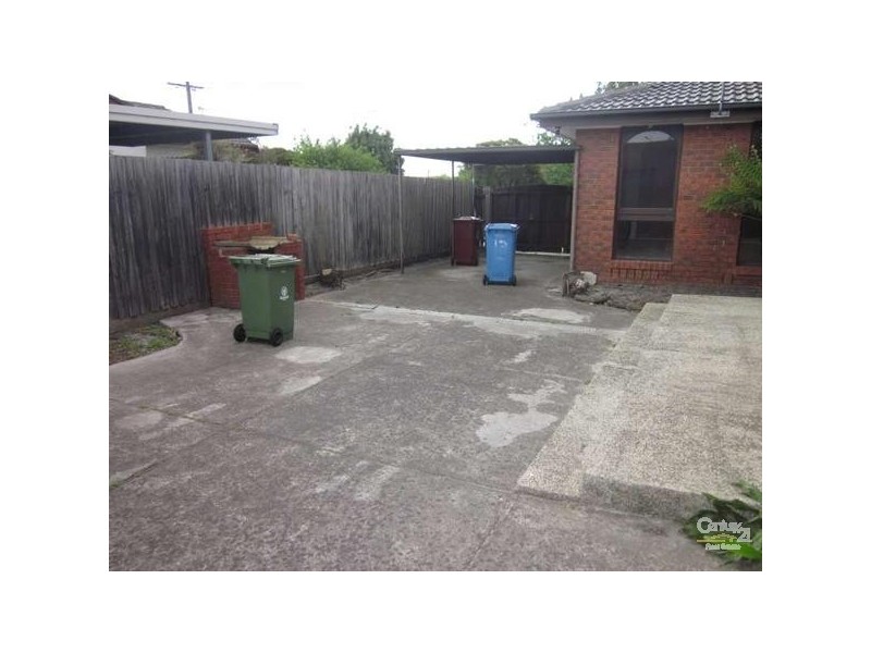 13 Greenglades Court, Noble Park VIC 3174