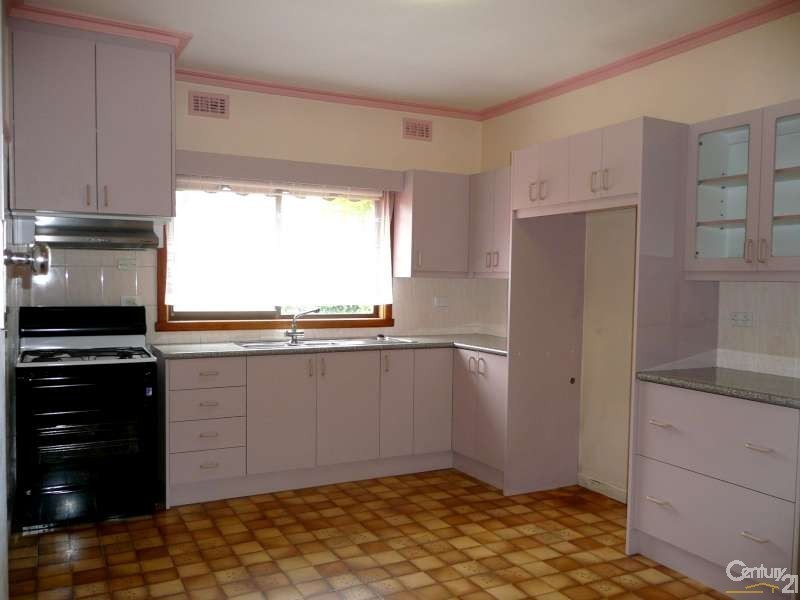 27 St James Ave, Springvale VIC 3171