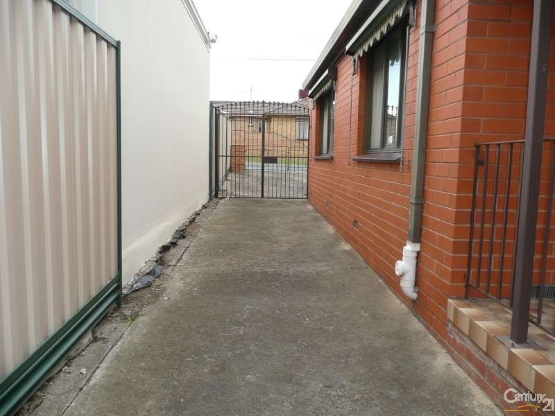 27 St James Ave, Springvale VIC 3171