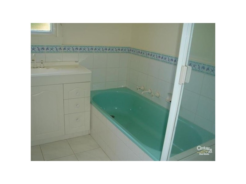 28 Nullawil Street, Springvale VIC 3171