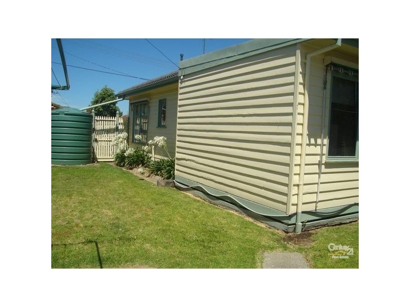 28 Nullawil Street, Springvale VIC 3171