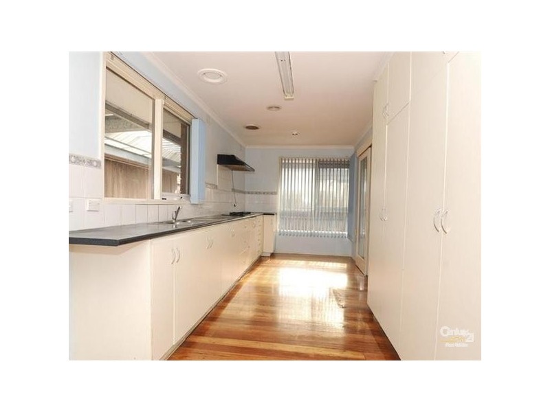 18 Turramurra Drive, Keysborough VIC 3173