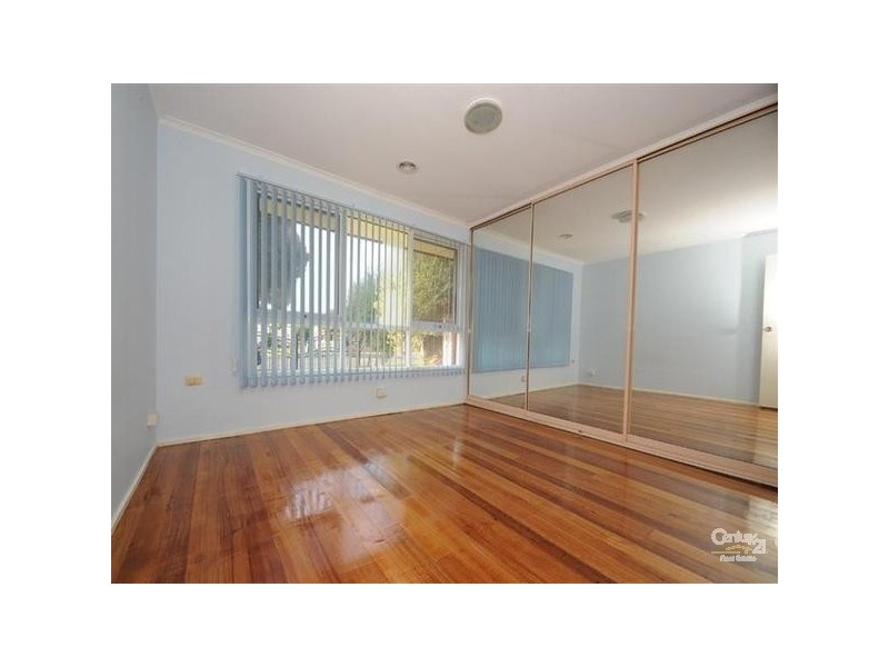 18 Turramurra Drive, Keysborough VIC 3173