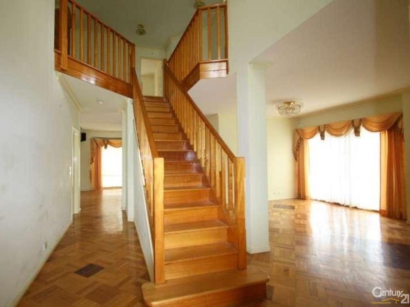 10 Kershaw Drive, Narre Warren South VIC 3805