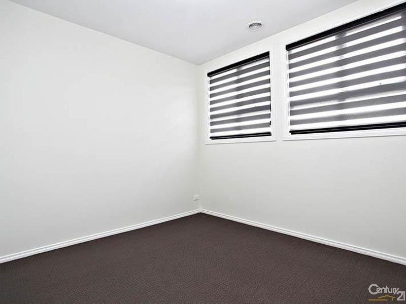 2-3/31 Osborne Ave, Springvale VIC 3171