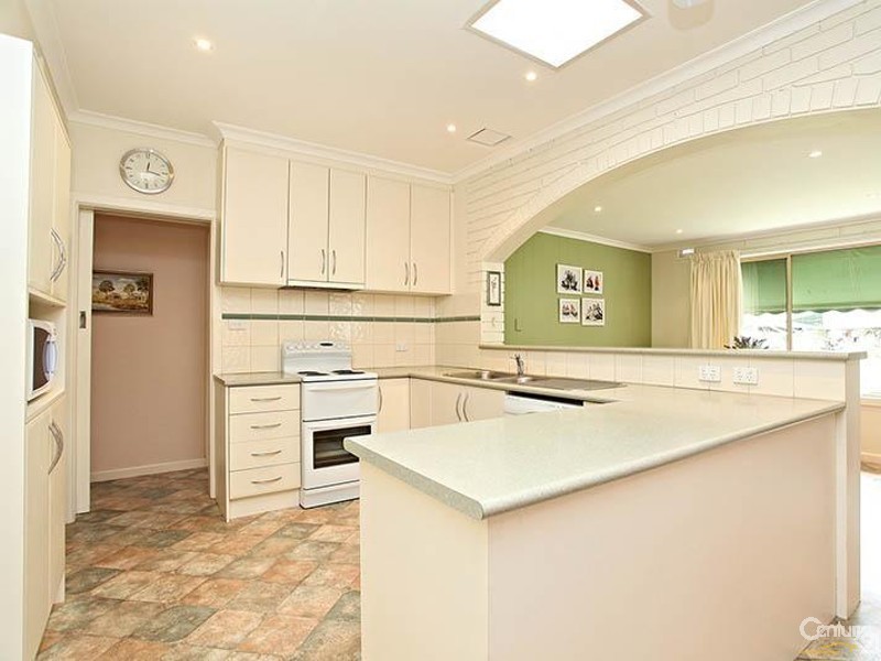 2 Smale Court, Noble Park North VIC 3174