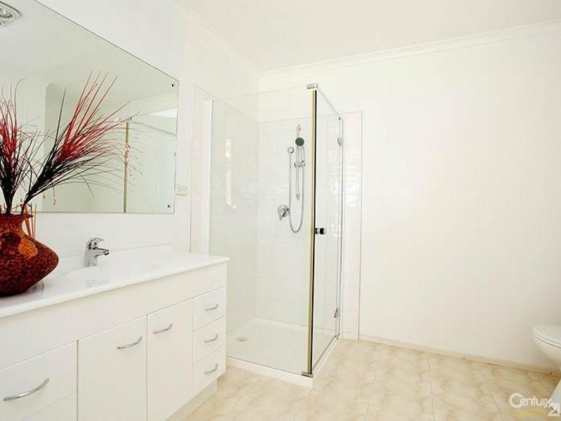 6 Camelot Drive, Springvale South VIC 3172