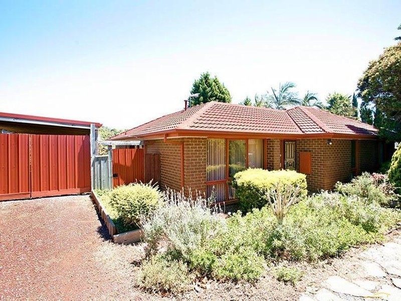 63 Crossdale Rise, Endeavour Hills VIC 3802