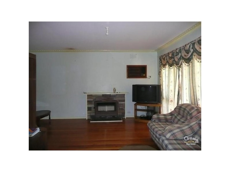 18 Rosa Avenue, Springvale VIC 3171