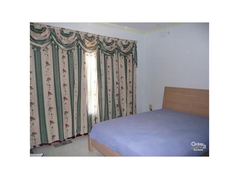 18 Rosa Avenue, Springvale VIC 3171