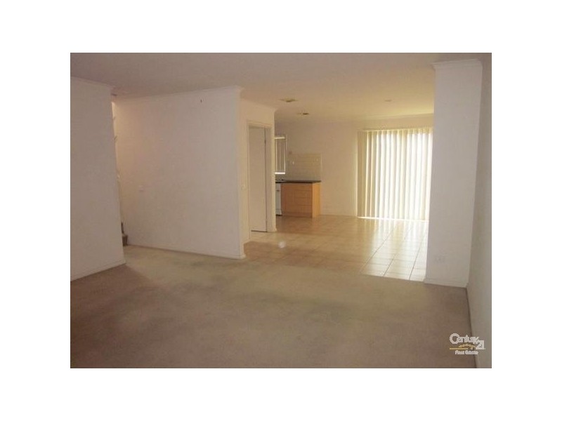 1/36 Hennessy Way, Dandenong North VIC 3175