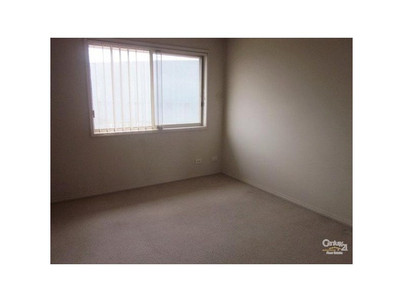 1/36 Hennessy Way, Dandenong North VIC 3175