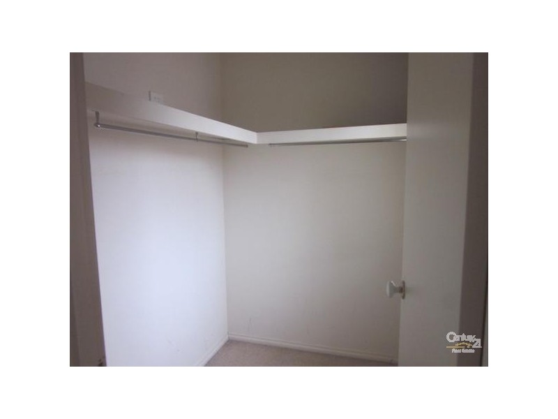 1/36 Hennessy Way, Dandenong North VIC 3175