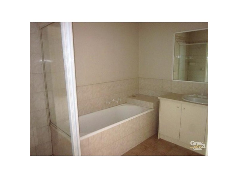 1/36 Hennessy Way, Dandenong North VIC 3175