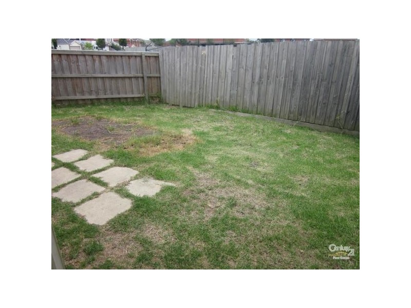 1/36 Hennessy Way, Dandenong North VIC 3175