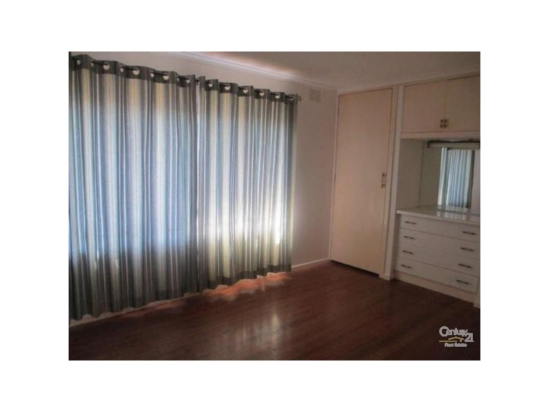 15 Crescent Street, Noble Park VIC 3174