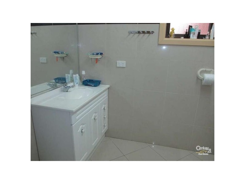 10 Simon Avenue, Noble Park VIC 3174